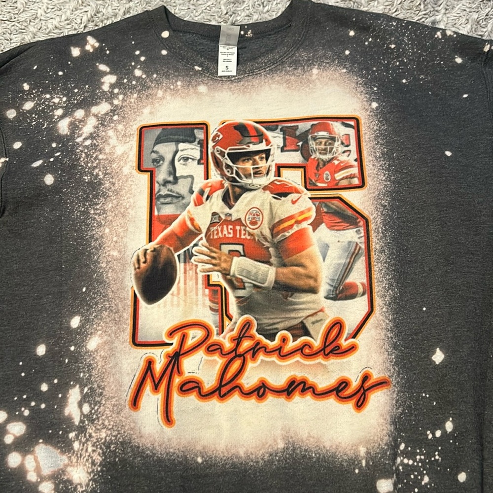 Bleached Patrick Mahomes Crew size Small